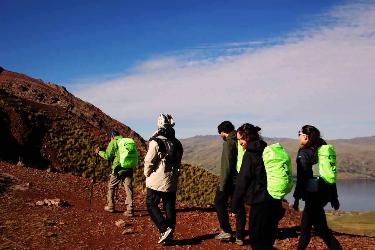 Rainbow Mountain Pallay Punchu Hike